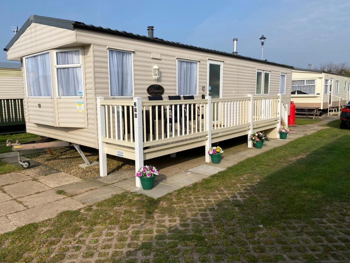 Golden Palm 8 Berth Chapel Saint Leanords, Ingoldmells, Caravan * Skegness